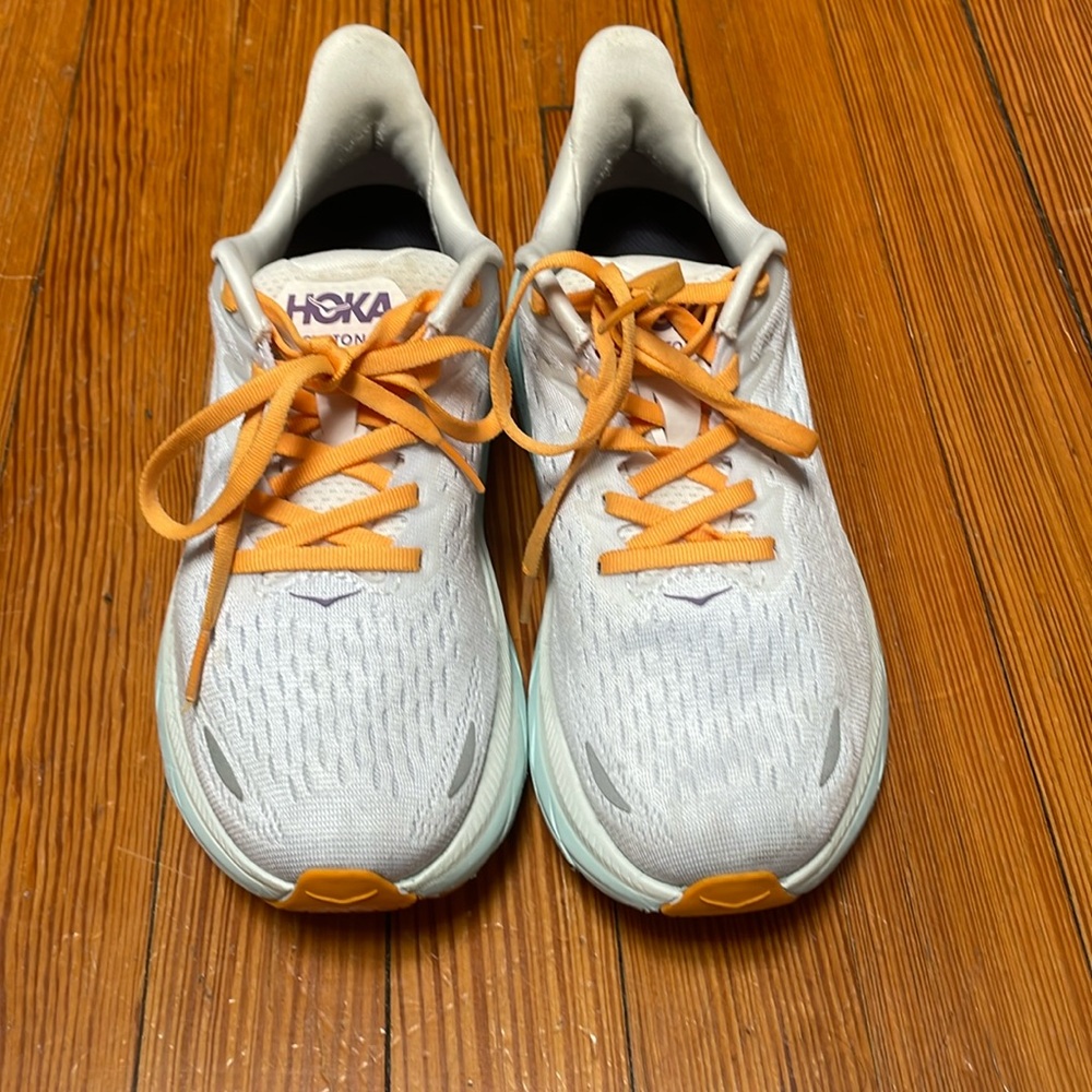 Hoka Clifton 8